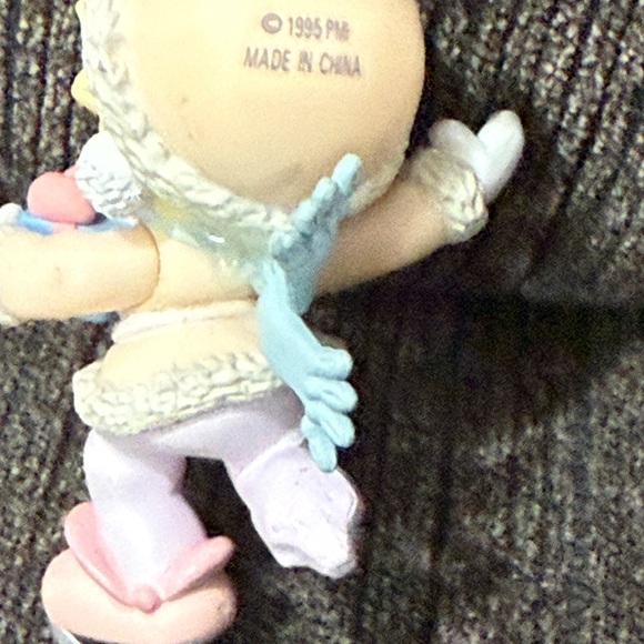 Precious Moments Angelic Figurine Ornament - Picture 4 of 5